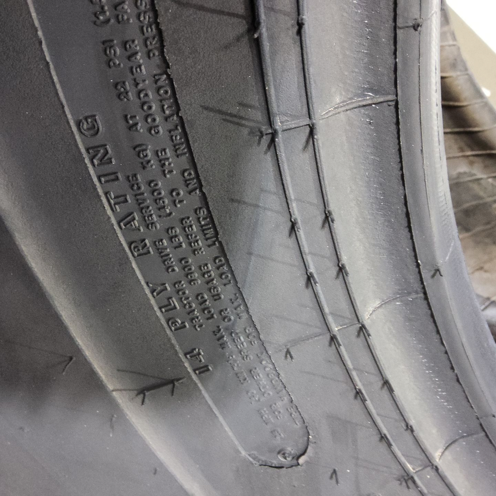 30.5L-32 Goodyear Farm Special Sure Grip TD8 R-2 G (14 Ply), 99%