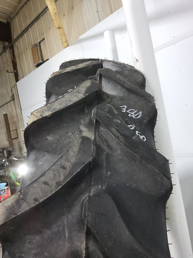 VF380/105R50 Goodyear Farm Ultra Sprayer R-1 179D 99%