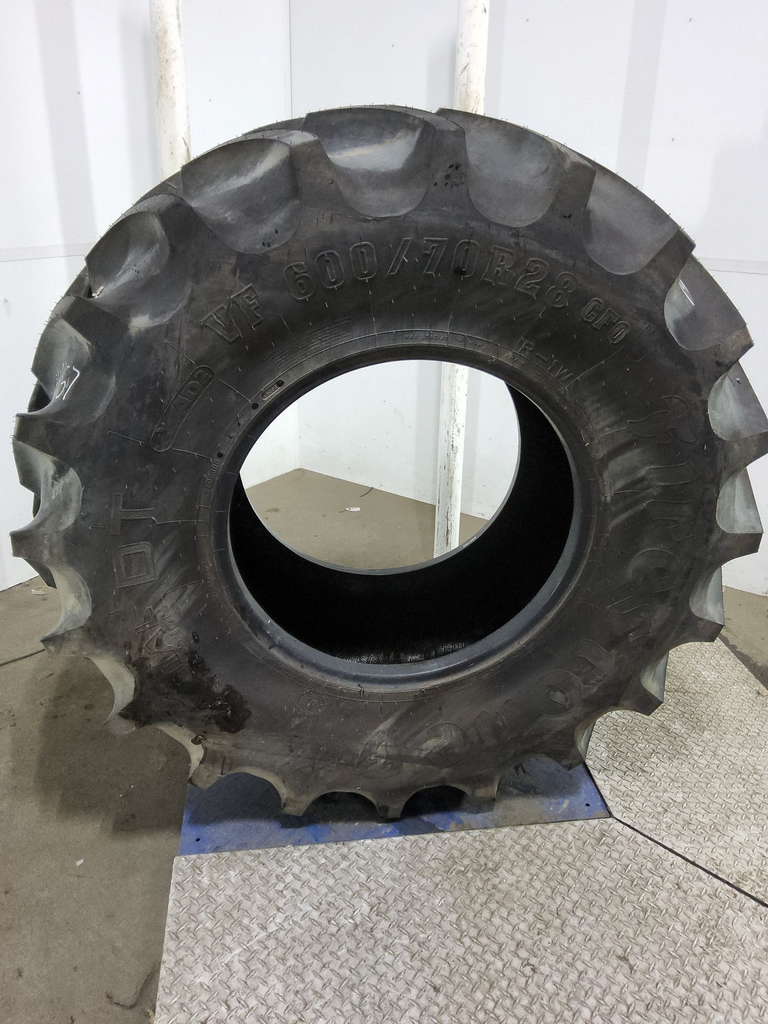 VF600/70R28 Firestone Radial All Traction DT CFO R-1W 173B