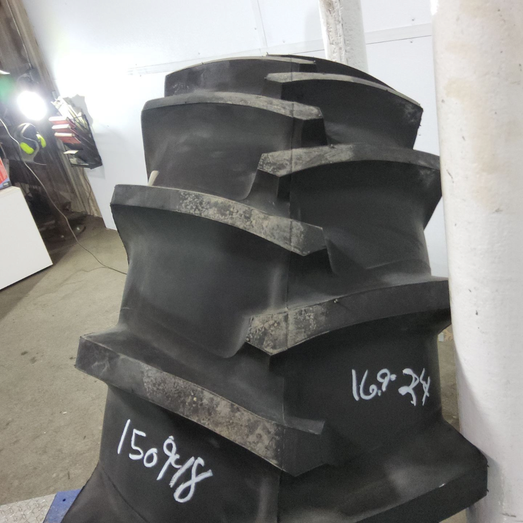 16.9-24 Titan Farm Agri-Power LSB R-1 D (8 Ply)