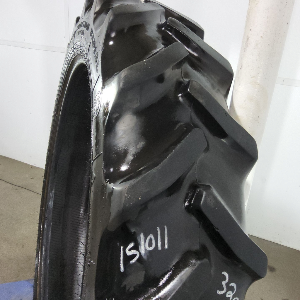 320/80R42 Goodyear Farm DT800 Super Traction R-1W 141A8 60%