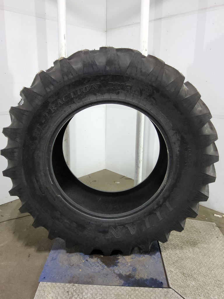 20.8-38 Titan Farm Hi Traction Lug R-1 D (8 Ply), 99%