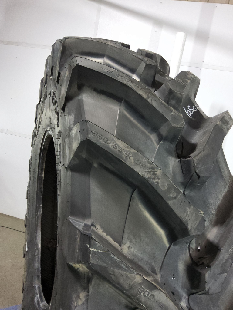 650/85R38 Trelleborg TM900 High Power R-1W 173D 99%