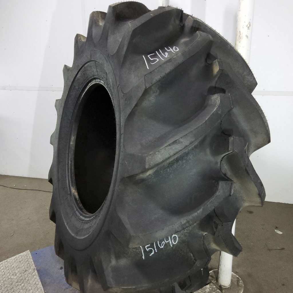 30.5L-32 Goodyear Farm Special Sure Grip TD8 R-2 G (14 Ply)