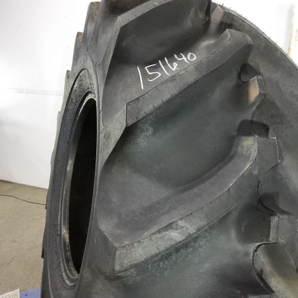 30.5L-32 Goodyear Farm Special Sure Grip TD8 R-2 G (14 Ply)