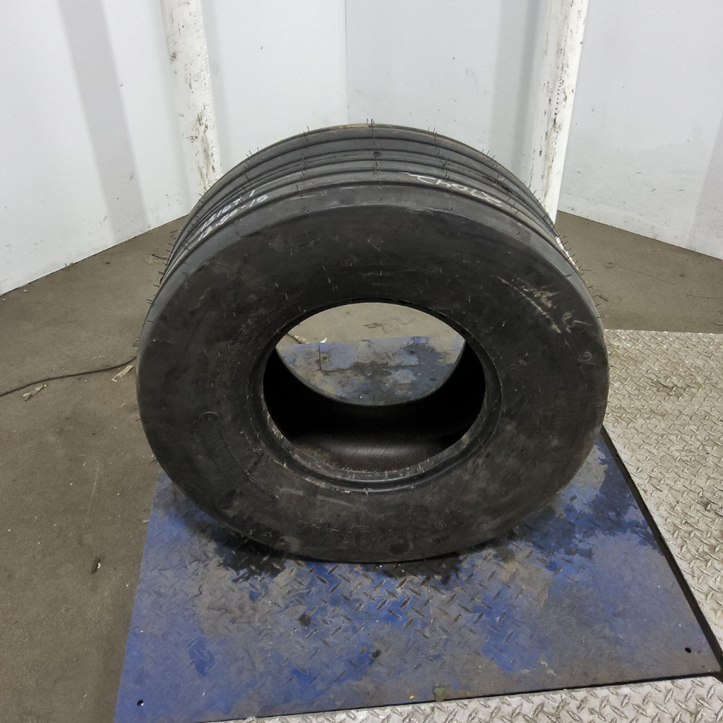 31x13.50-15 Goodyear Farm Terra Rib NHS HF-1 D (8 Ply), 114B 99%