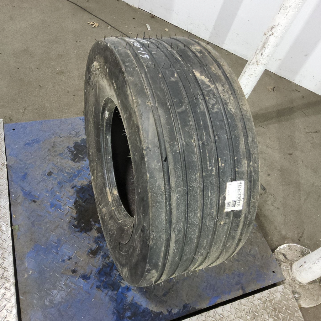 31x13.50-15 Goodyear Farm Terra Rib NHS HF-1 D (8 Ply), 114B