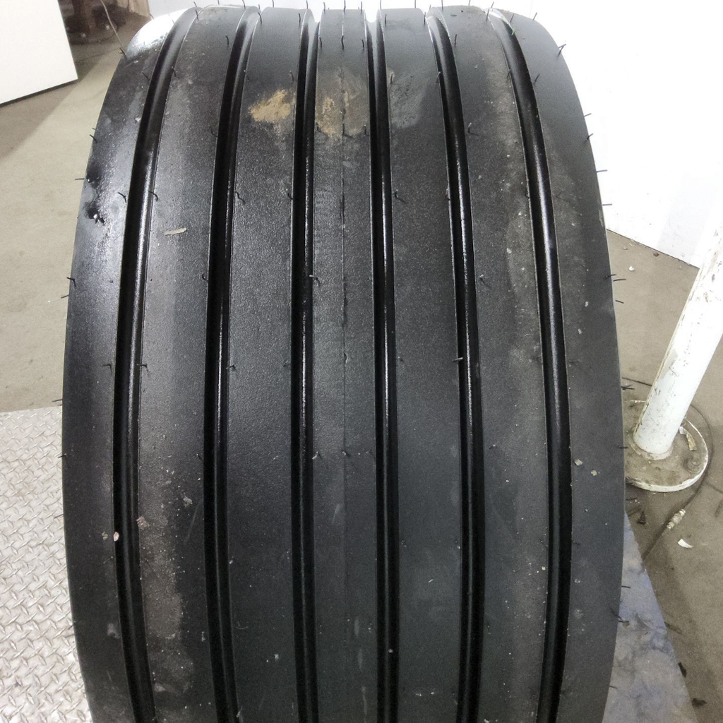 21.5L-16.1SL Titan Farm Hi Flotation I-1 D (8 Ply), 143B 99%