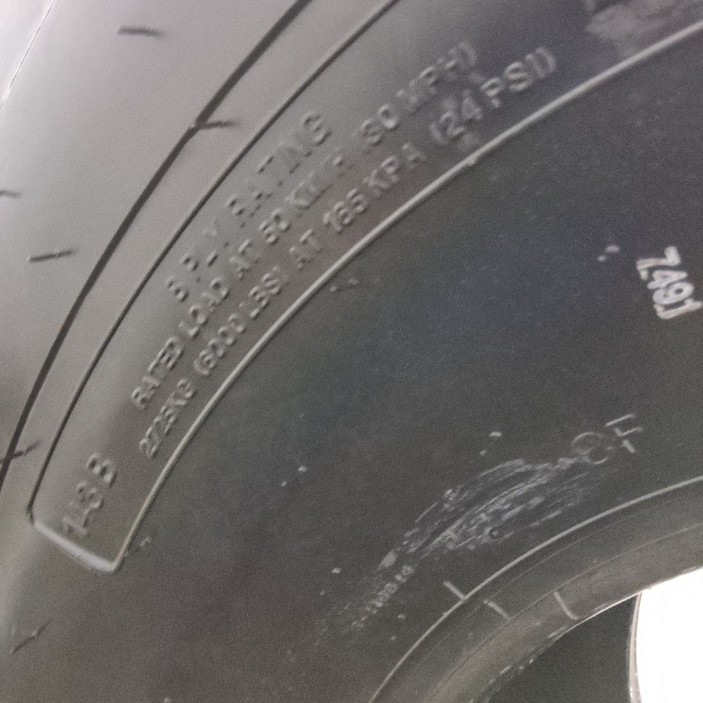 21.5L-16.1SL Titan Farm Hi Flotation I-1 D (8 Ply)