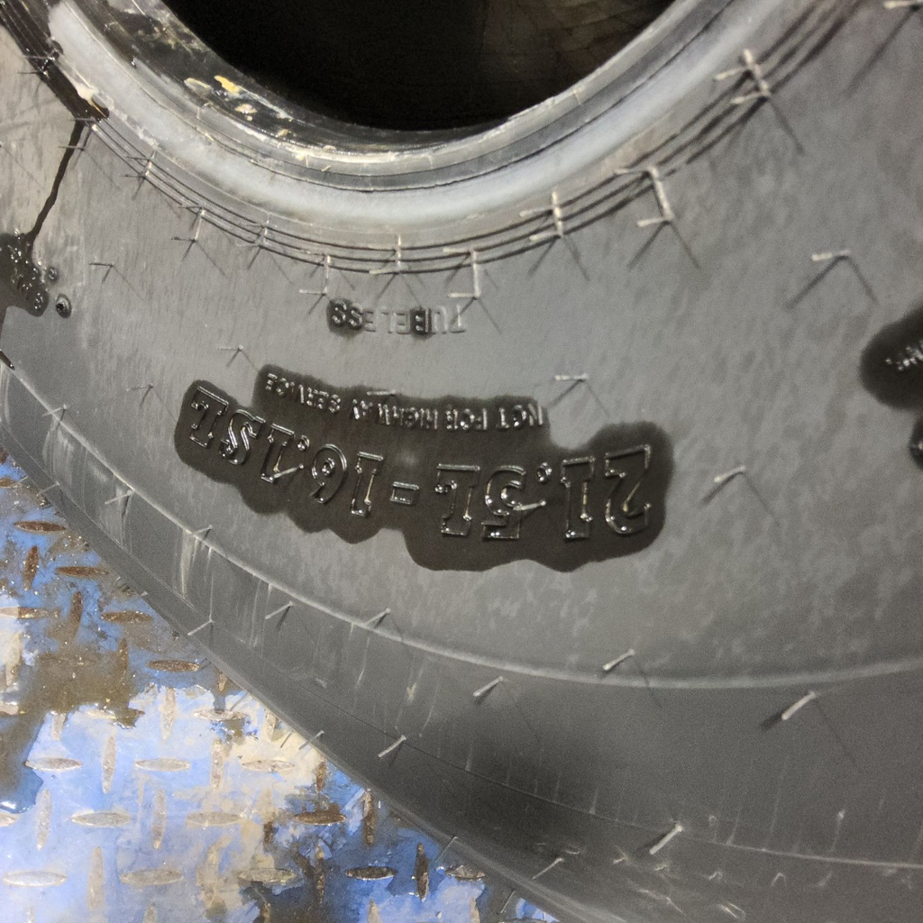 21.5L-16.1 BKT Tires Farm Implement  I-1 D (8 Ply)