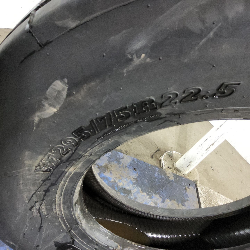 VF295/75R22.5 BKT Tires SR -713 I-1 151D 99%