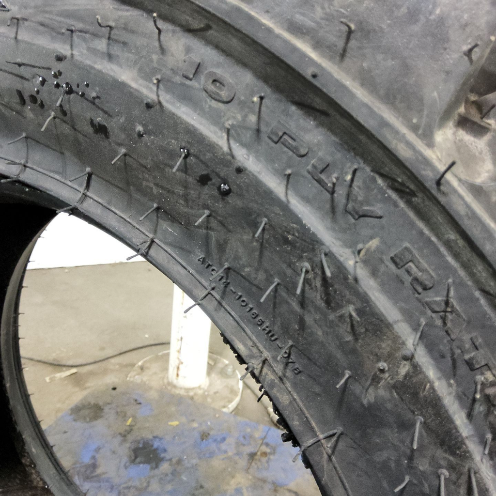 10-16.5 Galaxy Hulk L-5 E (10 Ply), 99%