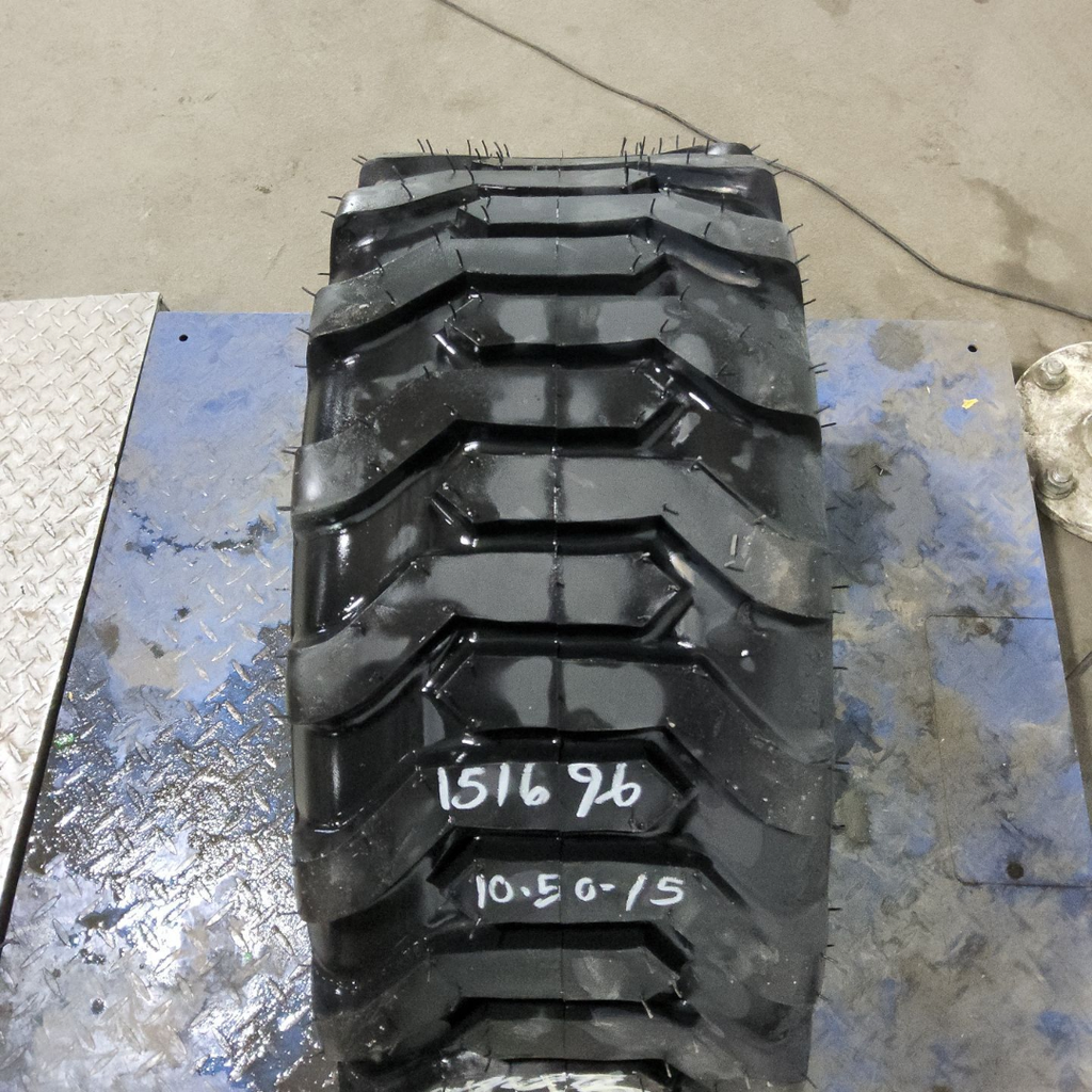 27x10.50-15 Carlisle Trac Chief R-4 D (8 Ply)