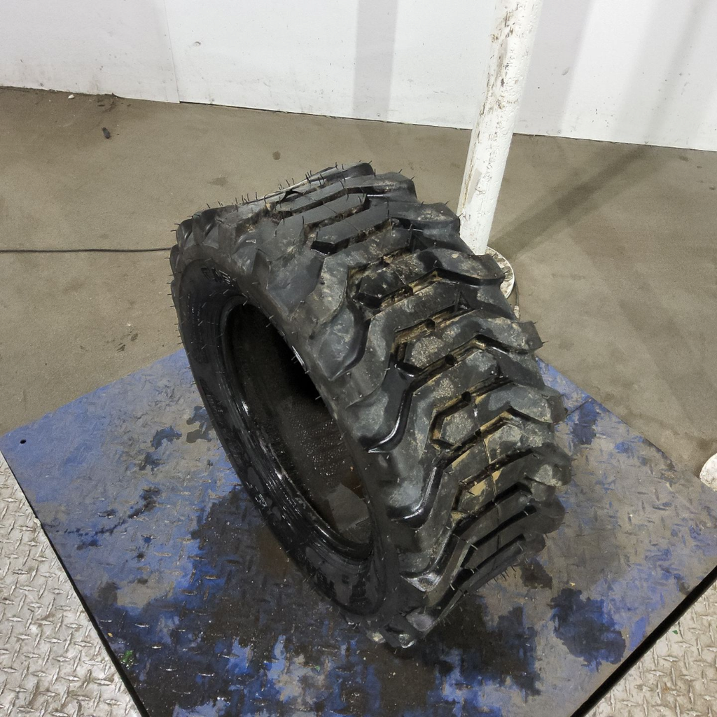 27x10.50-15 Carlisle Trac Chief R-4 D (8 Ply), 99%