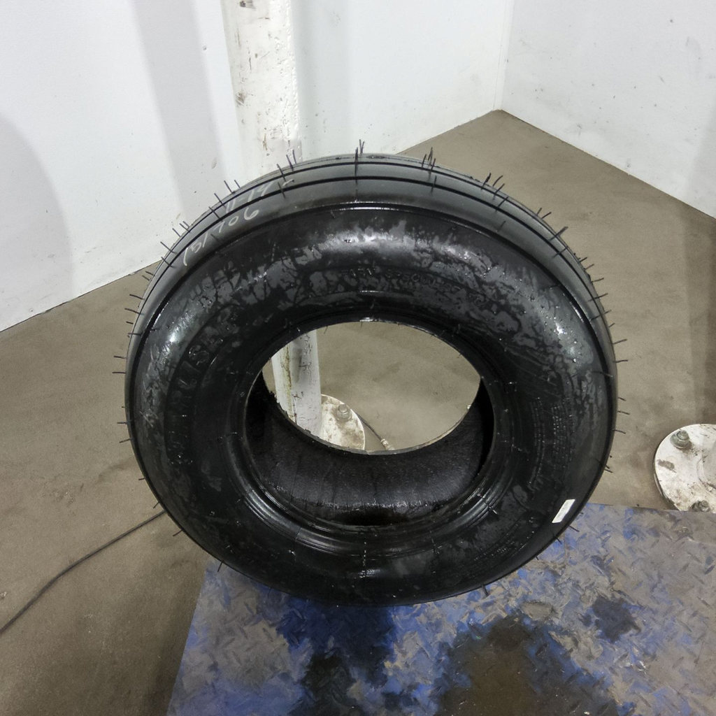 11L-14 Carlisle Farm Specialist Imp I-1 D (8 Ply), 99%