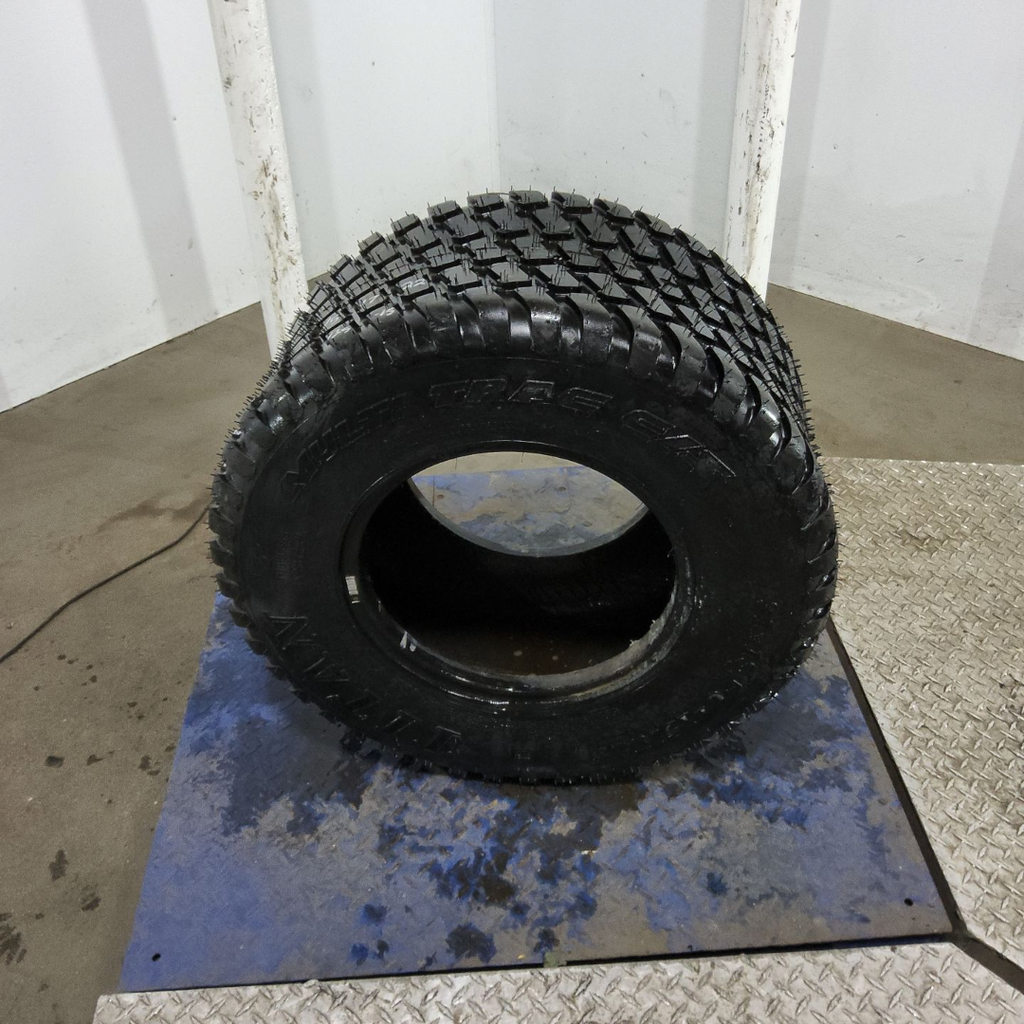 31x13.50-15NHS Titan Farm Multi Trac C/S HF-1 F (12 Ply)