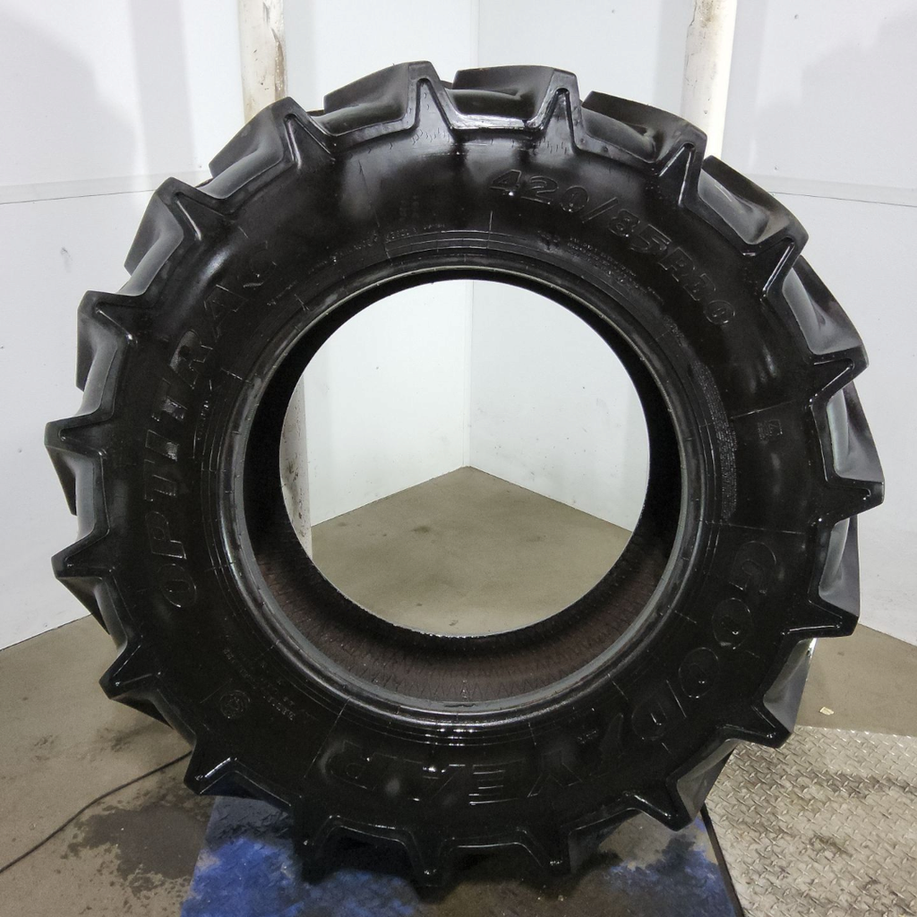 420/85R30 Goodyear Farm Optitrac R-1W 145D 85%