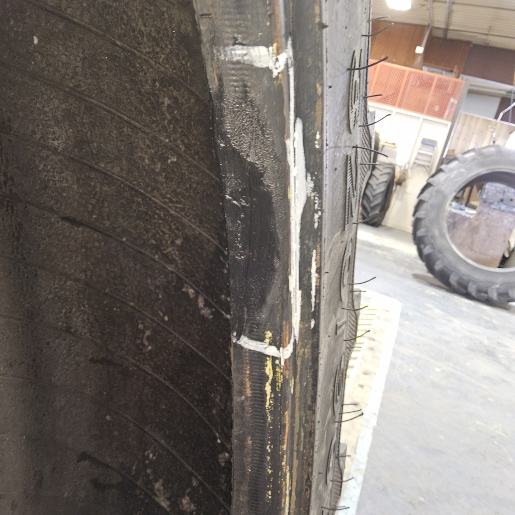 VF320/90R50 Alliance 354 Agriflex+  R-1W 166D 85%