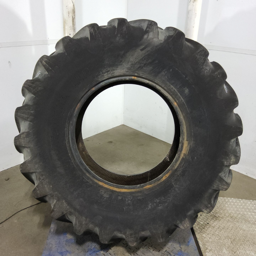 18.4-26 Titan Farm Hi Traction Lug R-1 C (6 Ply), 75%