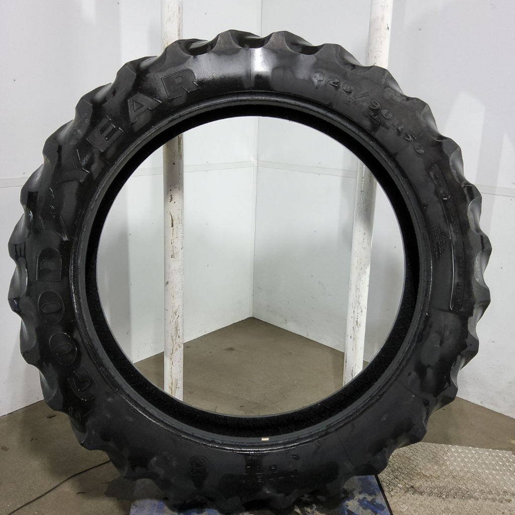 320/90R50 Goodyear Farm DT800 Super Traction R-1W 159A8 45%