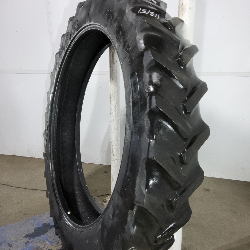 320/90R50 Goodyear Farm DT800 Super Traction R-1W 159A8 45%