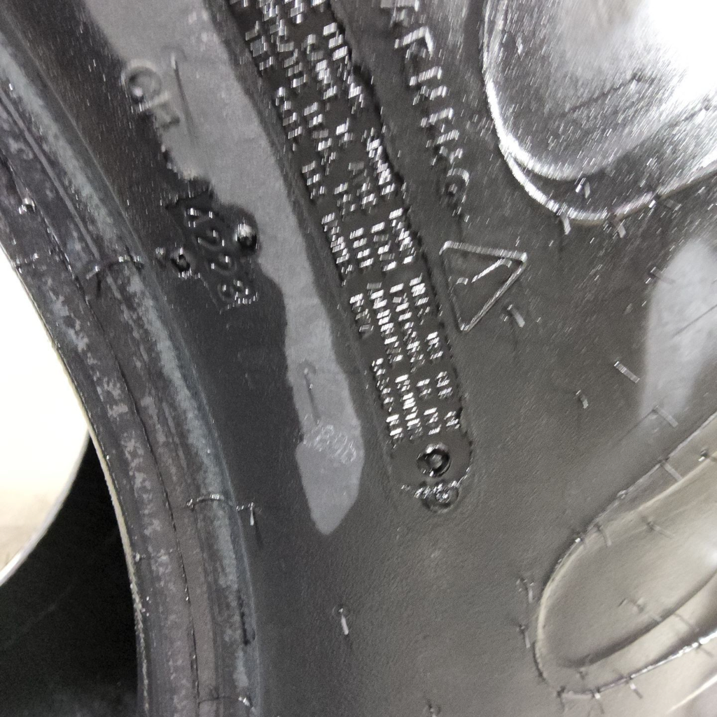 17.5L-24 Titan Farm Industrial Tractor Lug R-4 D (8 Ply)