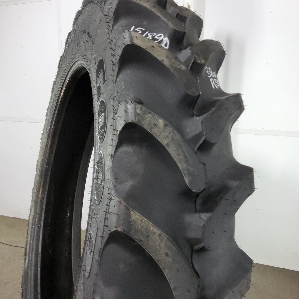 VF380/105R50 Goodyear Farm Ultra Sprayer R-1 179D 99%