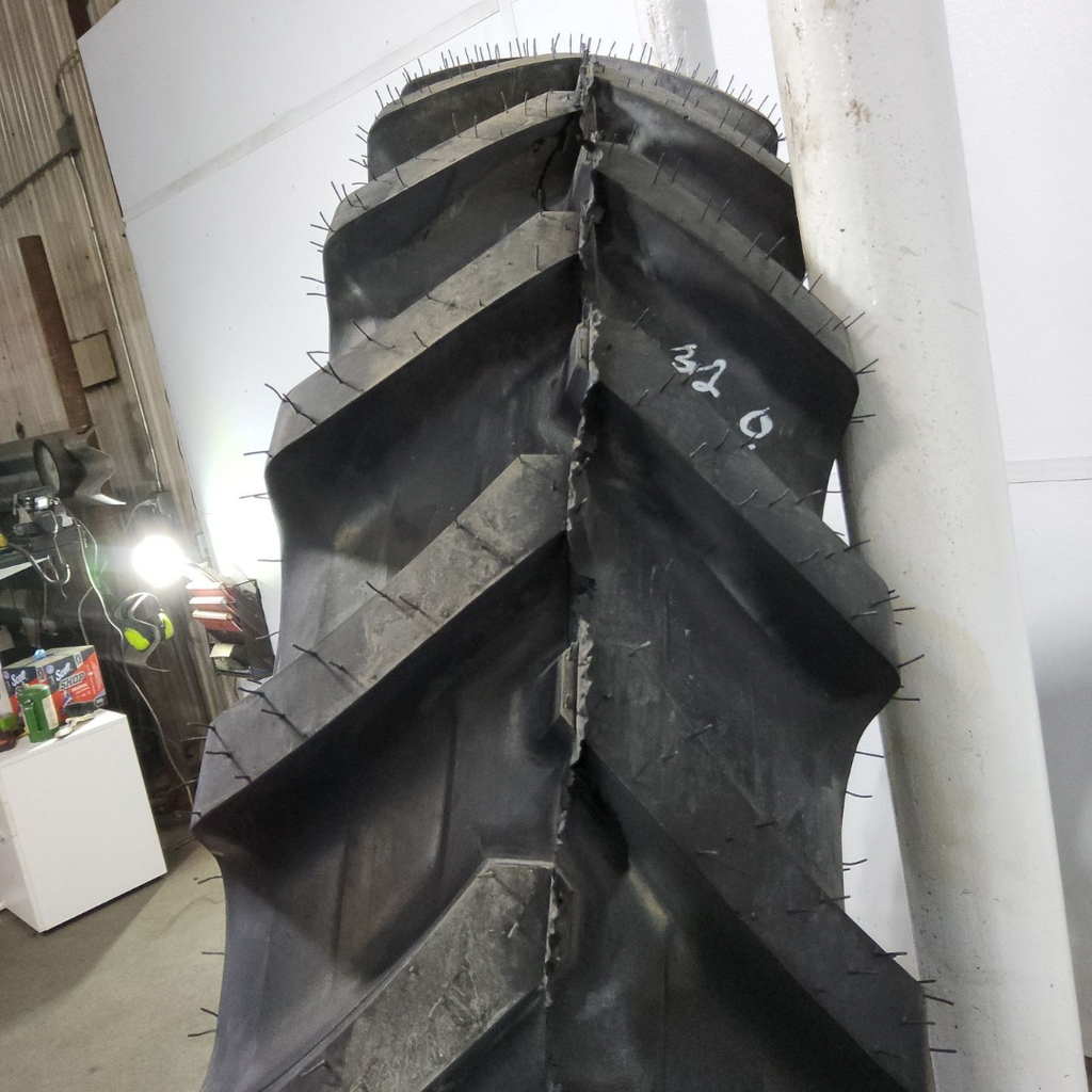 VF320/105R46 Alliance 354 Agriflex+  R-1W 172D 99%