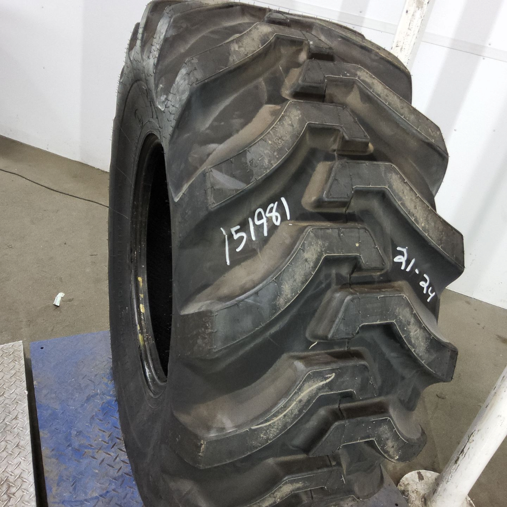 21L-24 Firestone All Traction Utility R-4 F (12 Ply), 99%