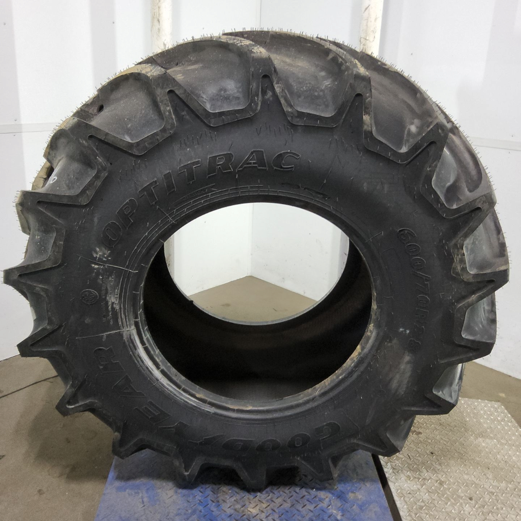 600/70R28 Goodyear Farm Optitrac R-1W 161D 99%