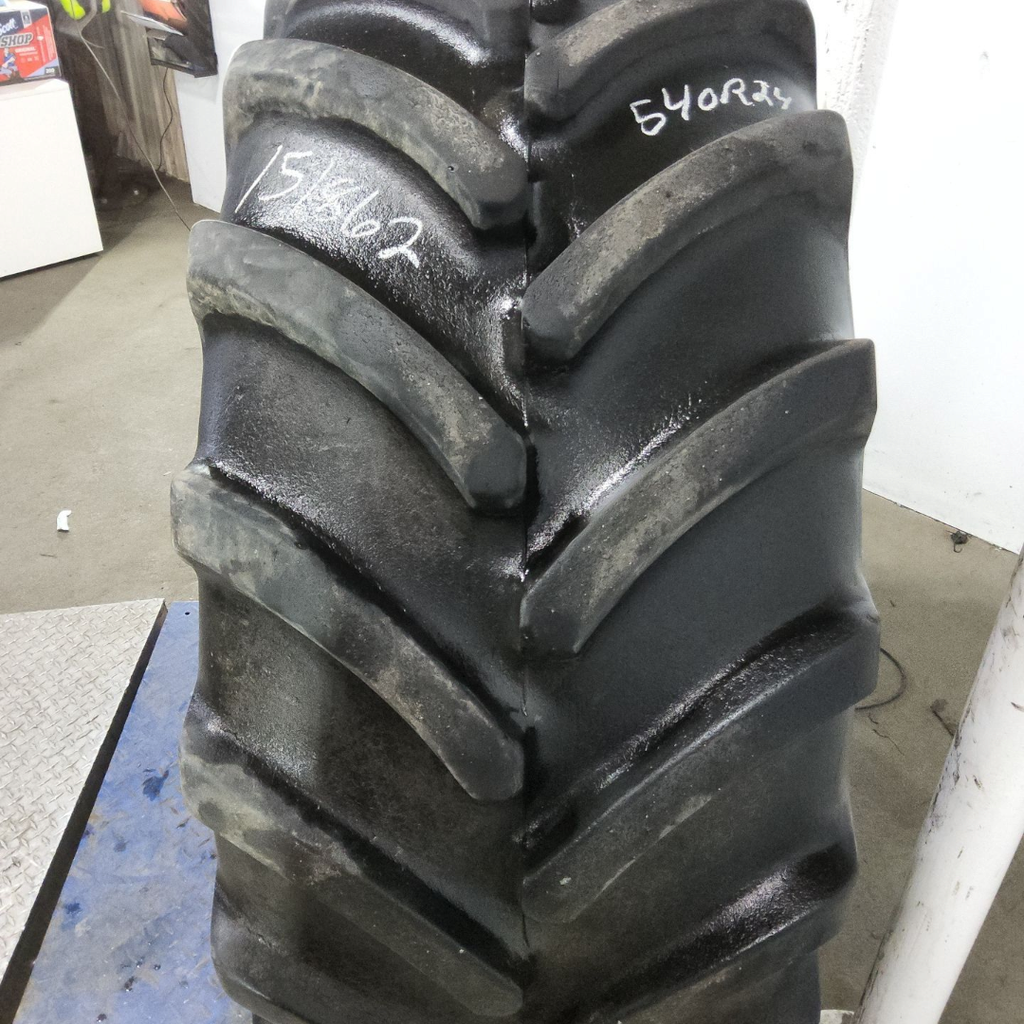 540/65R24 Firestone Radial 9000 R-1W 140B