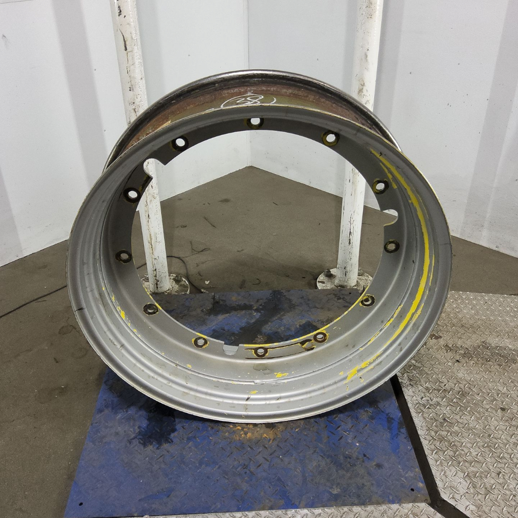 12"W x 38"D, Case IH Silver Mist 12-Hole Stub Disc