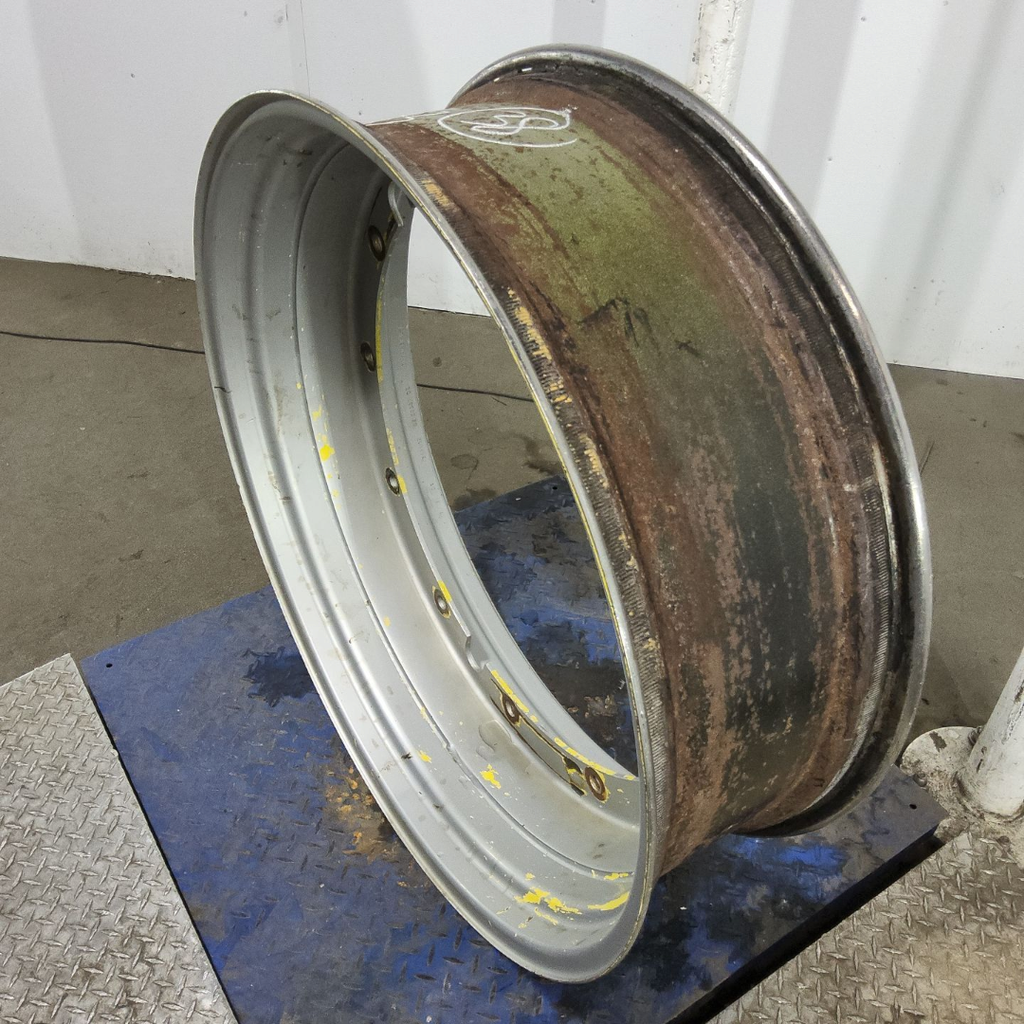 12"W x 38"D, Case IH Silver Mist 12-Hole Stub Disc