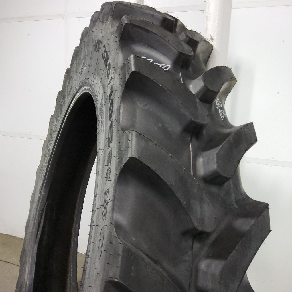 VF380/105R50 Firestone Radial All Traction RC R-1W 179D 99%