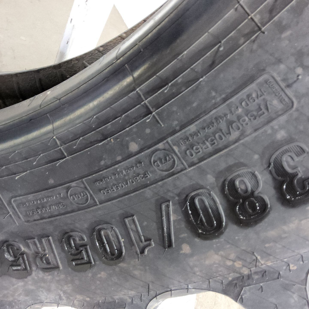 UFT380/105R50 Goodyear Farm Ultra Sprayer R-1 179D 99%