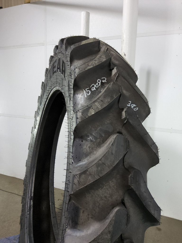 UFT380/105R50 Goodyear Farm Ultra Sprayer R-1 179D 99%