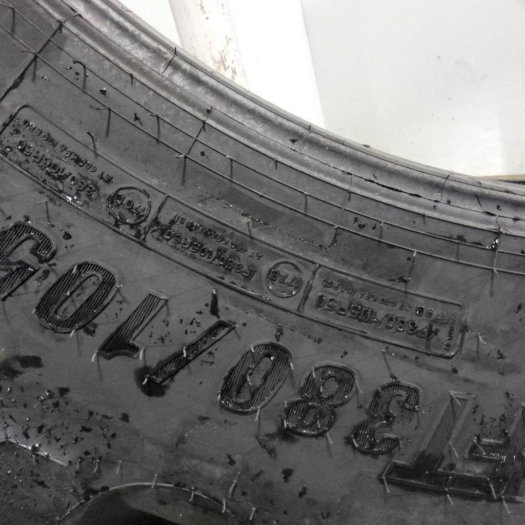 UFT380/105R50 Goodyear Farm Ultra Sprayer R-1 179D 99%