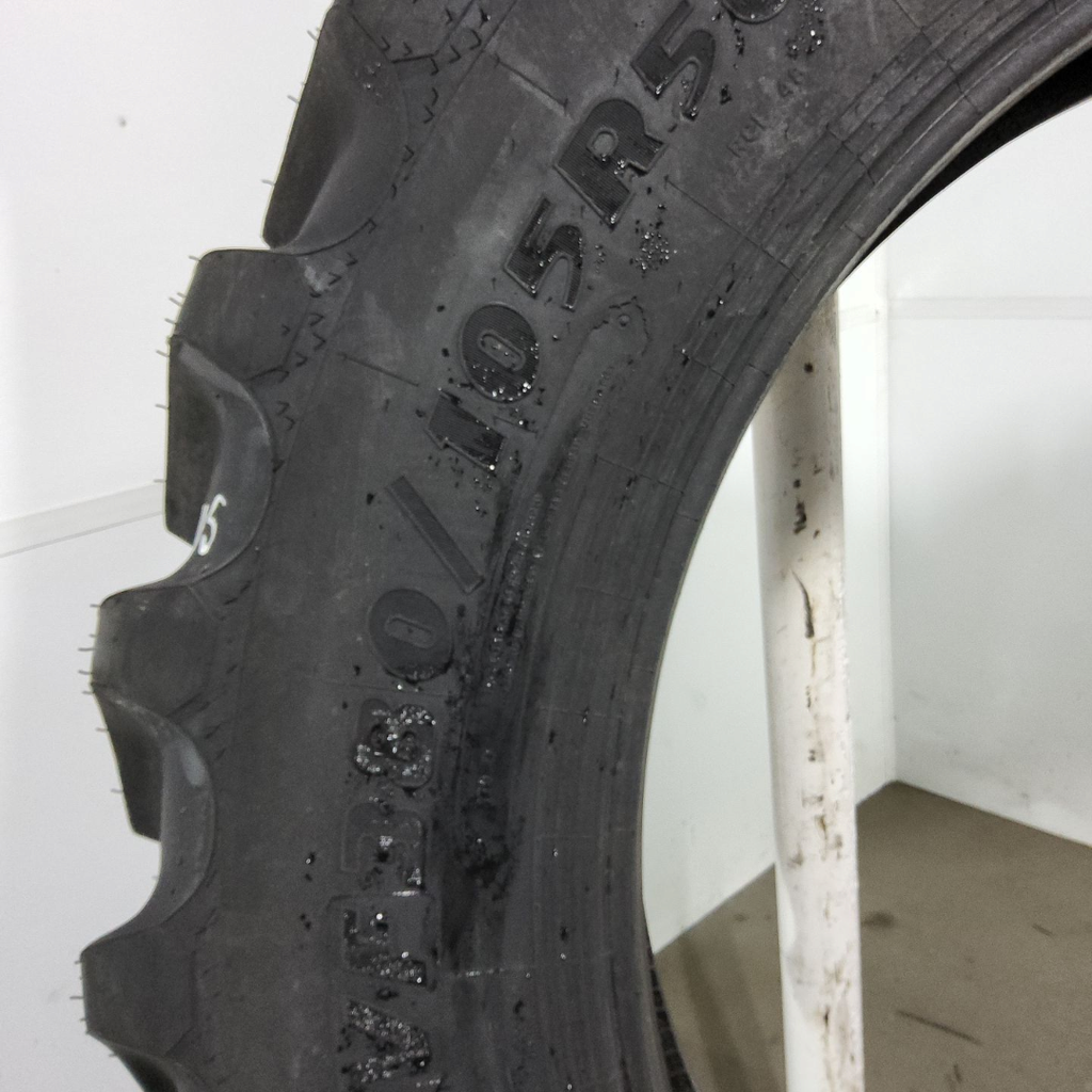 VF380/105R50 Goodyear Farm Ultra Sprayer R-1 179D 99%