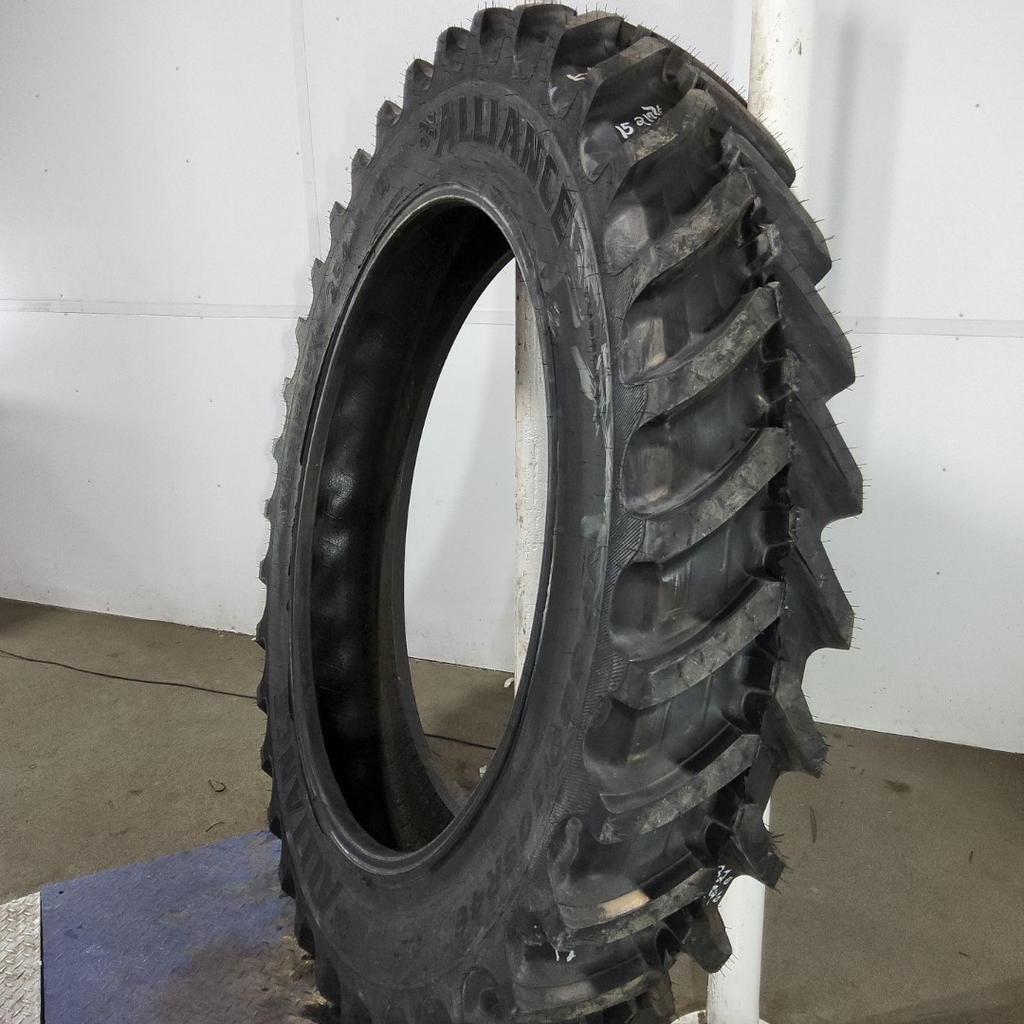 VF320/105R46 Alliance 354 Agriflex+  R-1W 175D 99%