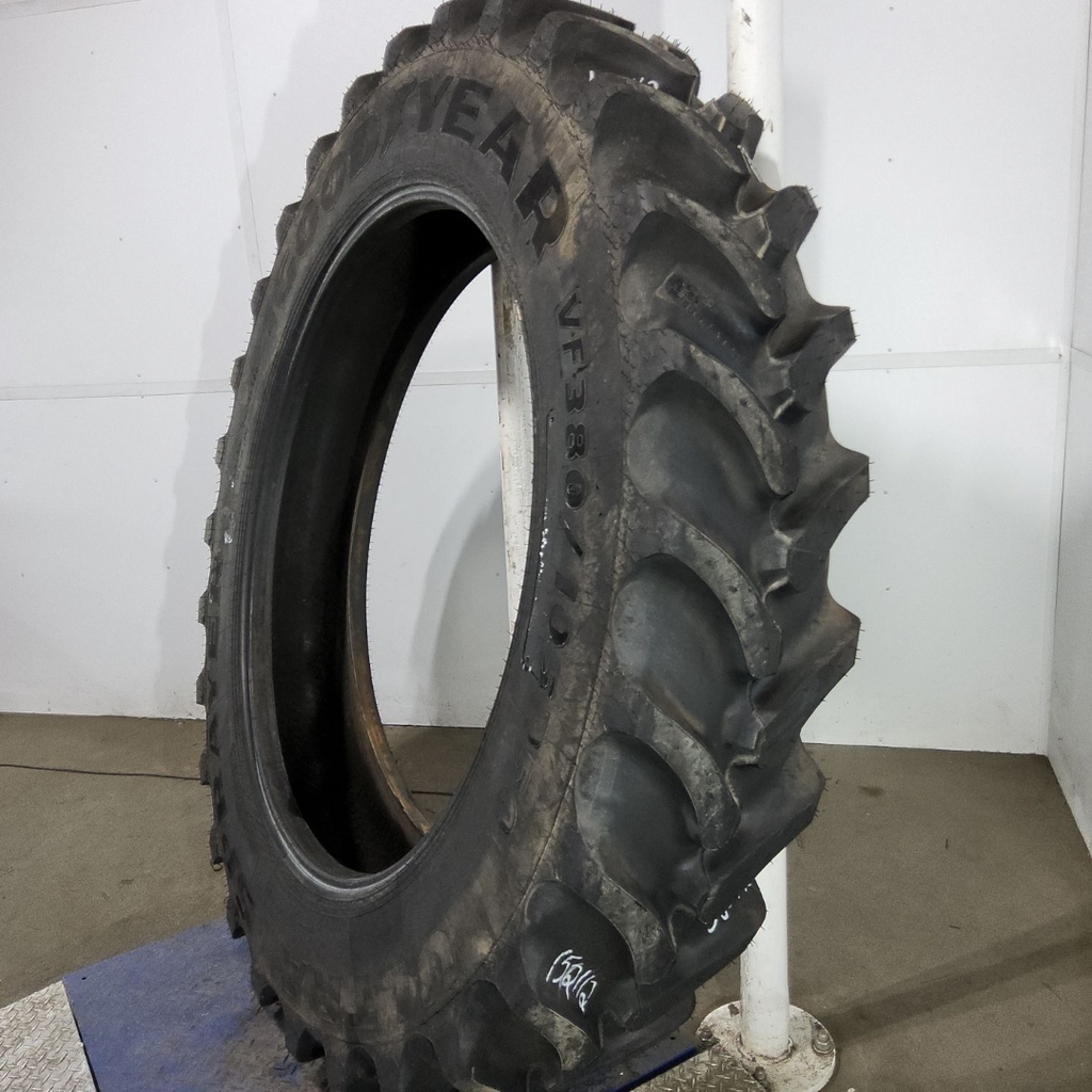 VF380/105R50 Goodyear Farm Ultra Sprayer R-1 179D 99%
