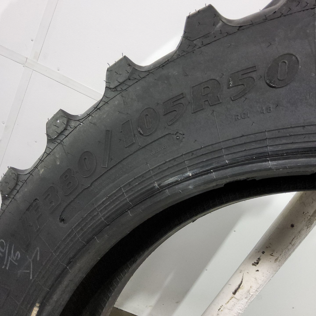 VF380/105R50 Goodyear Farm Ultra Sprayer R-1 179D 99%