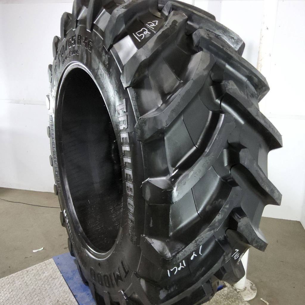IF710/65R46 Trelleborg TM1000 High Power R-1W 183D 99%