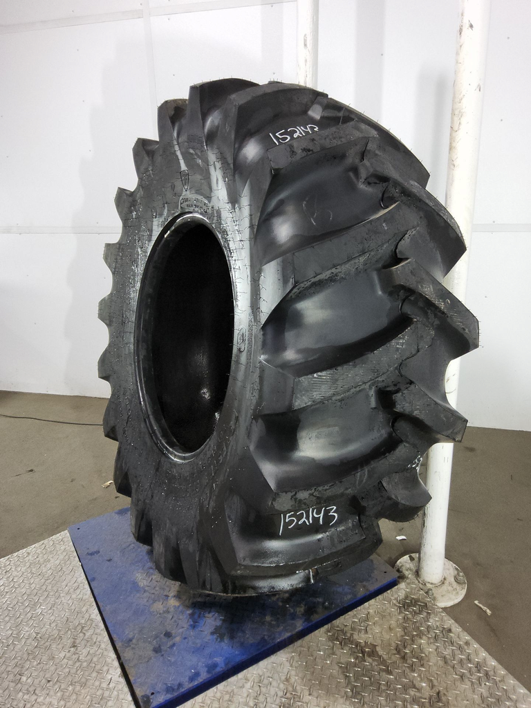 24.5-32 Firestone Forestry Special With CRC LS-2 L (20 Ply), 182A2 99%