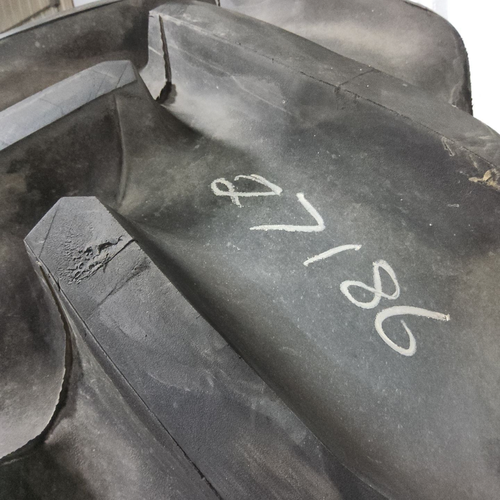 620/70R46 Goodyear Farm DT820 Super Traction R-1W 162B 99%