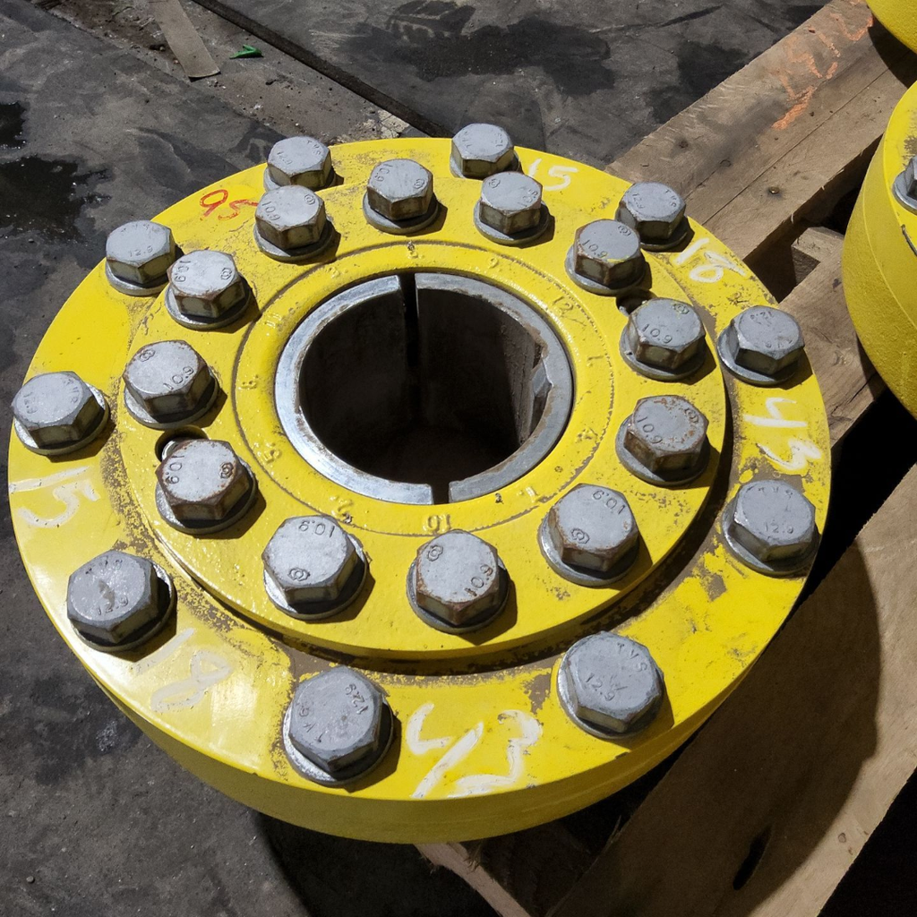 10-Hole Wedg-Lok OE Style, 4.72" (120.02mm) axle, John Deere Yellow