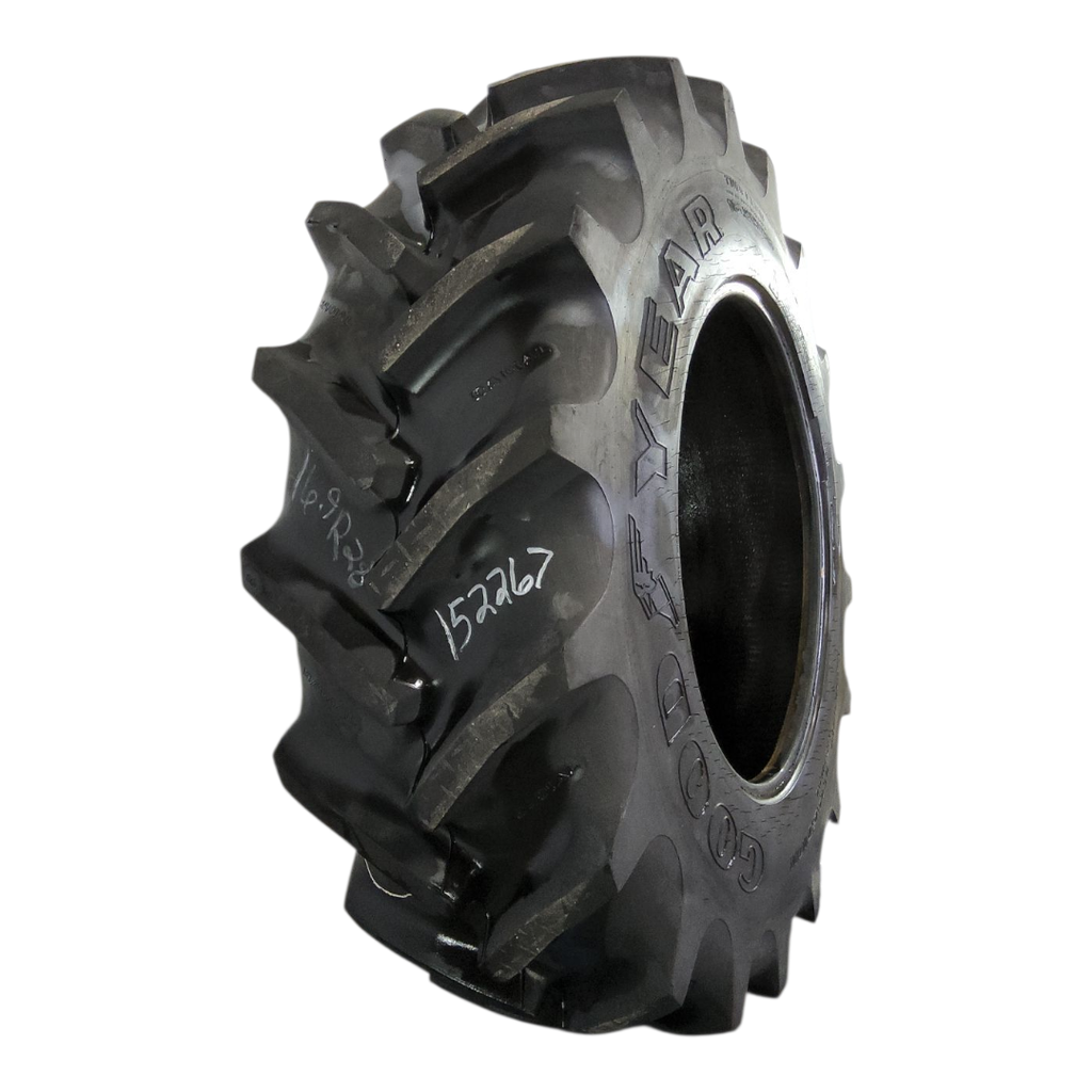 16.9R28 Goodyear Farm Super Traction Radial R-1W 136B 95%