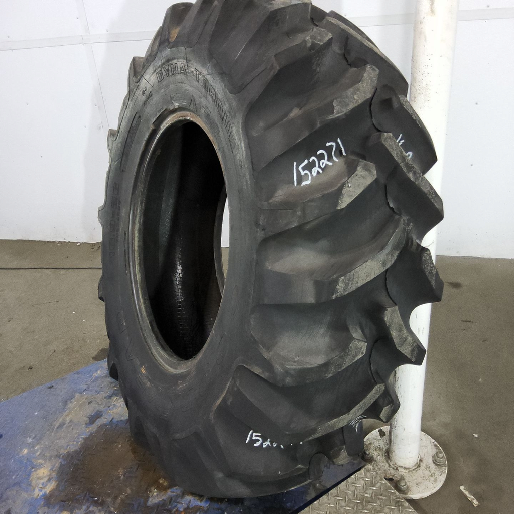 16.9-26 Goodyear Farm Dyna Torque II R-1 E (10 Ply), 90%