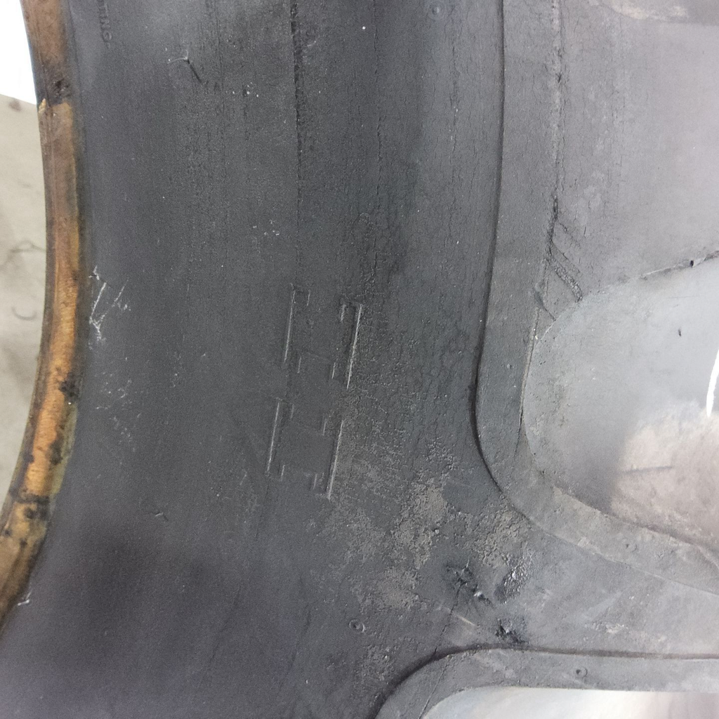 16.9-26 Goodyear Farm Dyna Torque II R-1 E (10 Ply), 90%