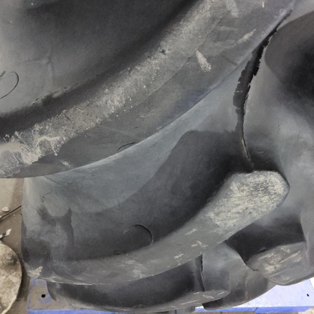 18.4R26 Firestone Radial All Traction FWD R-1 E (10 Ply), 140B 90%