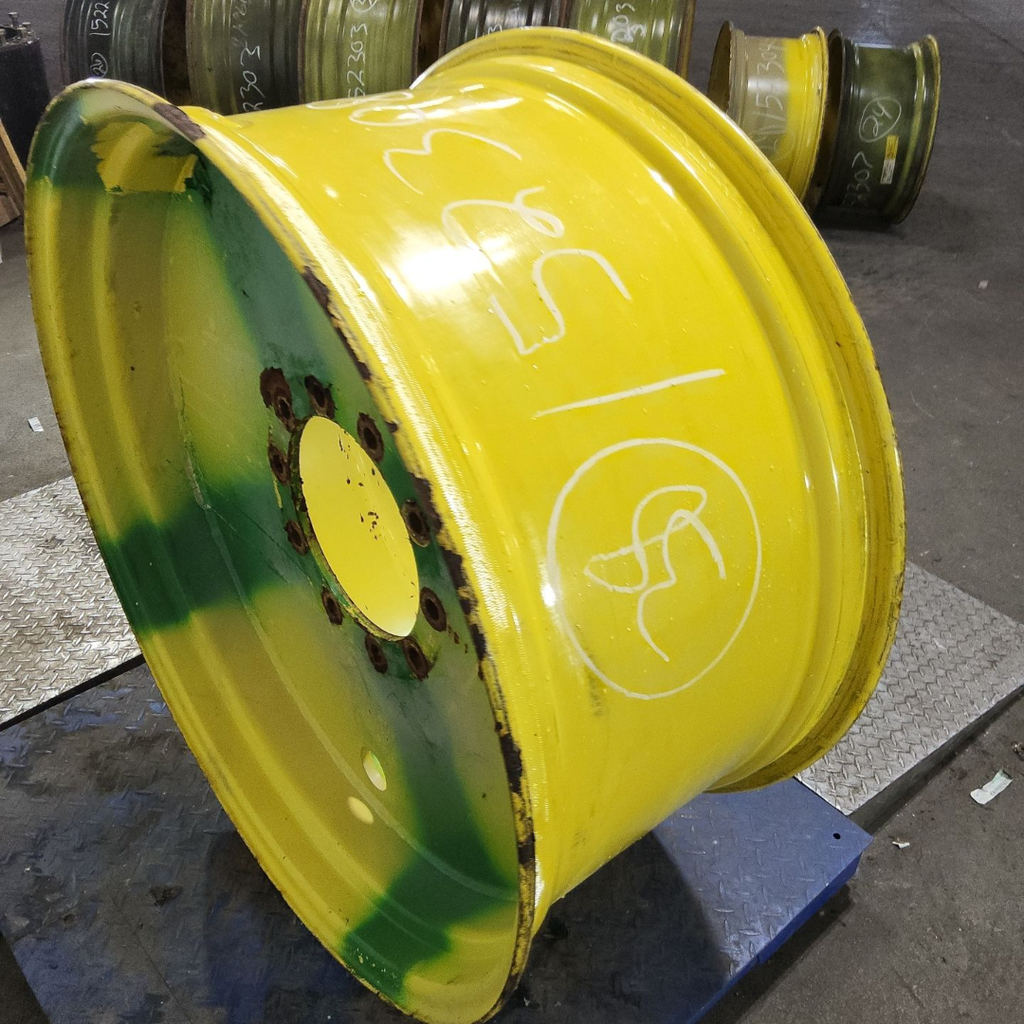 18"W x 38"D, John Deere Yellow 10-Hole Flat Plate Sprayer